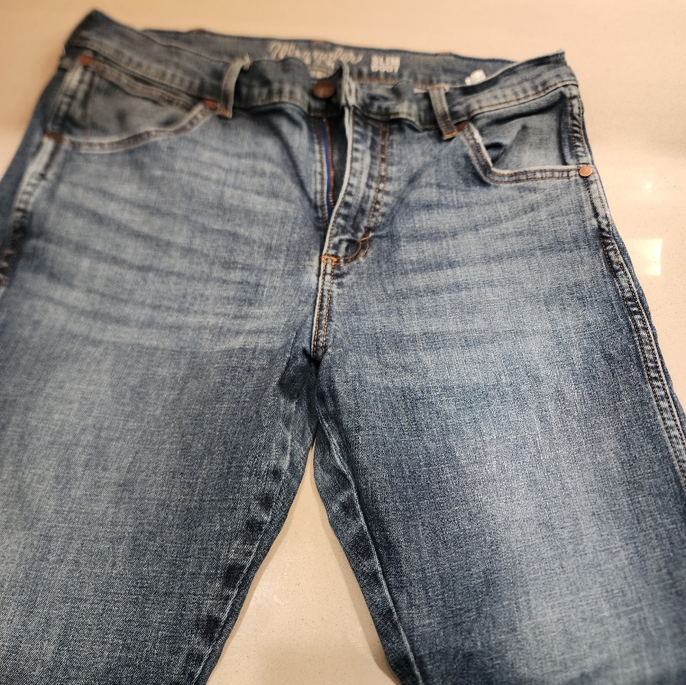 Wrangler retro slim fit boot jeans 33X34